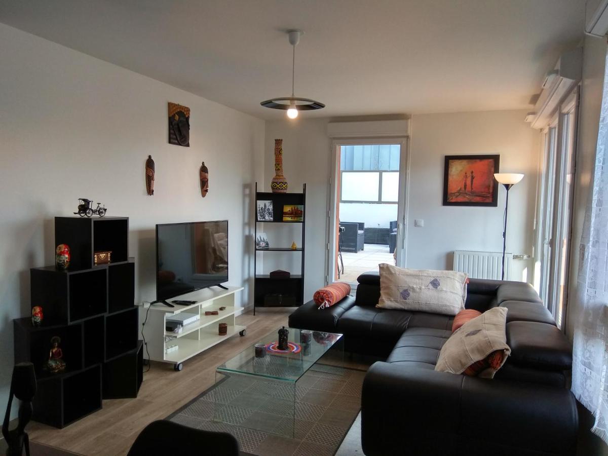 Saint Denis Appartement 2 Chambres Avec Parking Εξωτερικό φωτογραφία